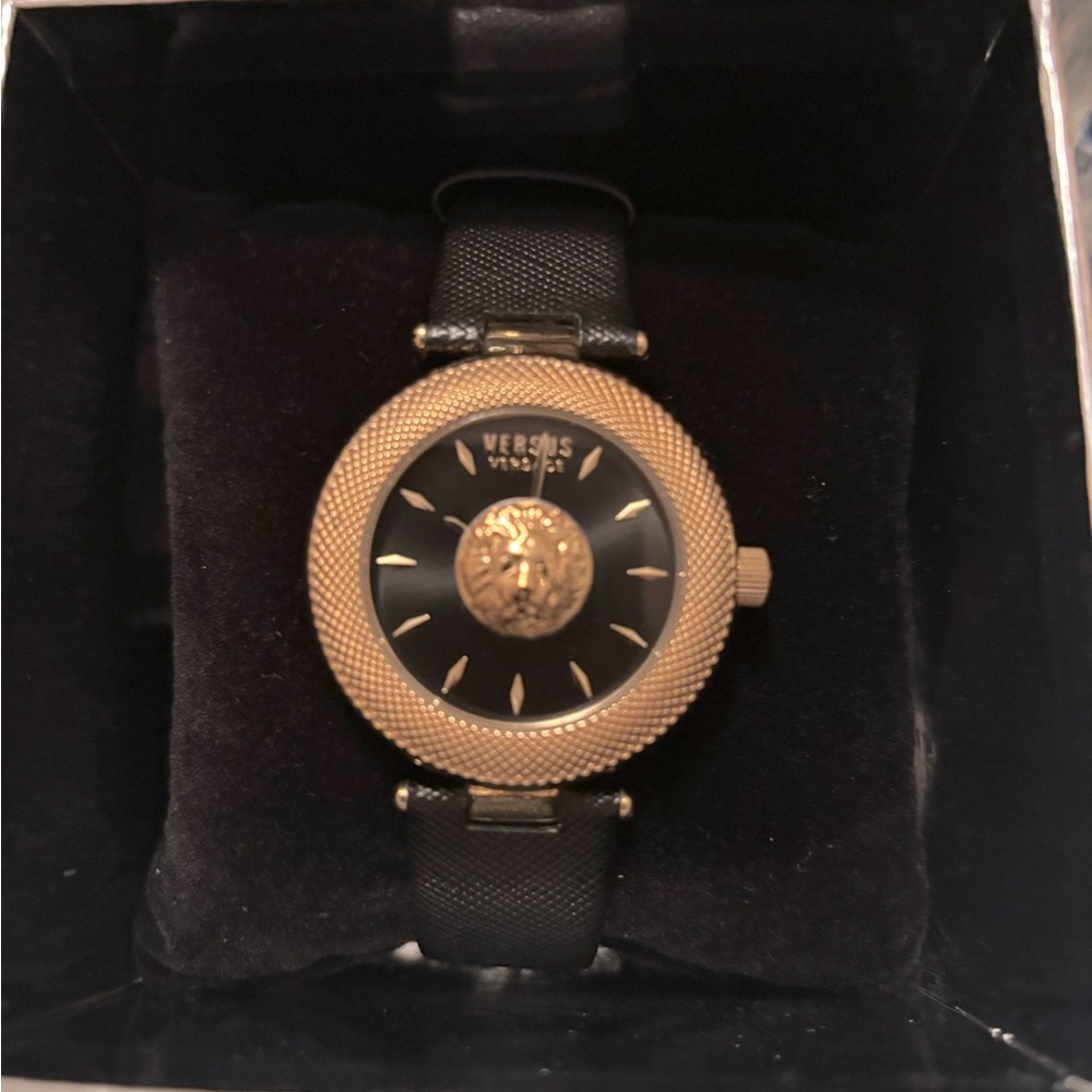 Versus Versace Brick Lane Lion Womens Watch, Leather Strap, Sunray Dial